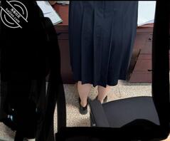 期末孩子被叫家长，想不到孩子班主任穿长裙还穿安全裤