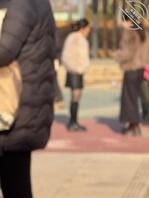 公园偷拍黑丝熟妇1