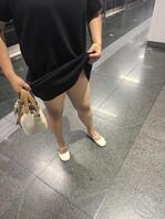 骚母狗公园露出  1