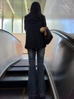 厕拍一个小美女 很年轻很嫩，人不大阴唇不小1