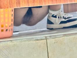 厕拍偷拍大学小处女，隐隐约约能看到白带，最后用我的女友屁眼凑时长2