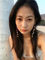 女大学生本人自拍发帖，尝试小穴特写。。0