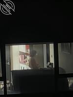 偷拍对面眼镜少妇