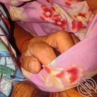 这两天天天来我妈屋里。心里改变了需要陪着2