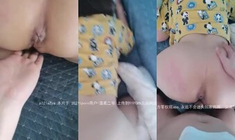 肥臀人妻骚货，在她家沙发上操喷了