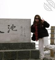 清纯可爱学姐，瘦小乖巧。真让人眼馋，羡慕她男朋友。2