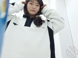 偷翻在上大学的姐姐的手机相册0