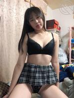 超嫩的高中妹妹,重金砸出自慰视频,清纯背后的反差你想看吗2