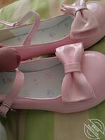 妹妹新买是lo鞋