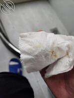 亲三姨的原味内裤，撸鸡巴非常爽，没敢射上面