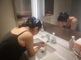 他给他同学说我是他的女朋友！我是他姐！他为什么要走！！0