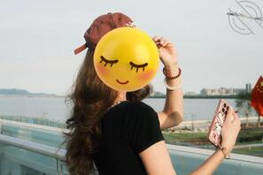 同父同母的亲姐姐，兄弟们我已经坐上车了，等我消息2