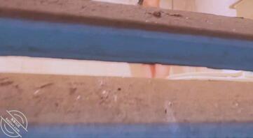 8.我怂了不敢强奸，冒着摔死的风险，偷拍妹妹洗澡视频，作为谈判的筹码！1