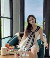 IG十万粉丝高颜值旅行博主杨琪安 大尺度私拍被男友无情曝光 能玩上这尤物真的值了 2