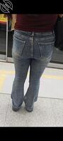 偷拍女同学的紧身牛仔裤1