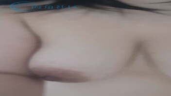 邀请弟弟一家来跟孩子玩，谁又能知道我想的是大鸡巴