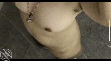 发出你们小姨子的酮体，大家评论评论0