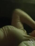 火车软卧拍到熟女0