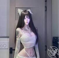 最近桃花纹身妹0