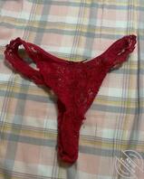 拿到姑姑昨晚穿的红内裤0