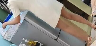 【原创-翘屁股老板娘5】去洗脸偷拍一下翘屁股老板娘