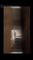 今天早上四点门缝偷拍