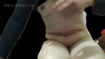 你们想肏老婆这种黑蝴蝶吗，来帮我一起开发她的黑逼