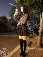 本人大三公交车自拍露脸 清纯反差对比约炮照性欲强