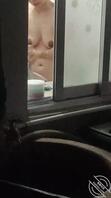 偷拍小姨子洗澡0