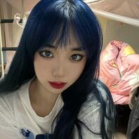 大家好，只是慧慧的一个自拍。1