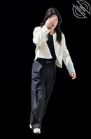 原创厕拍 开特斯拉少妇的黑金鲍1