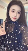 分享我妈今日份自拍，附带一张偷拍她去洗澡的裸照吧1