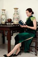 身材苗条的老阿姨，旗袍高跟2