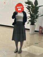 这两天的ootd，粉色胸罩回头率很高，感觉商场里面男的都在盯着我。1