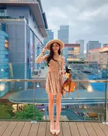 台湾机车女神 ，可甜可高冷非常有气质，在床上反差的一绝，口交吃鸡根本停不下来2