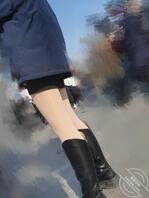 校园跟拍光腿神器长靴女大（露脸）1