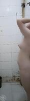 骚逼女朋友洗澡0