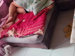 在亲姨家住几天一直想肏她只不过是不可能了1