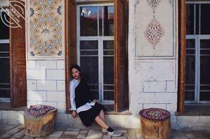 天上金絲鵲，人間空乗員。