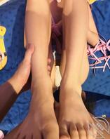 当儿子的在沙发上操妈妈，各种姿势对白超淫荡1