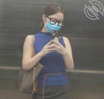 济南39岁熟女人妻反差婊，背着男友被男人玩，认出可玩2