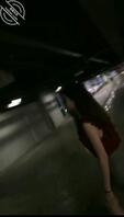 大神尾随美少妇到地下停车场抄底偷拍裙底2