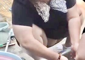 大姨子家大儿媳妇，我偷拍的，鼓鼓的大馒头怎么样，感觉插进去应该很舒服吧0