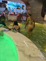 漂亮少妇带娃水疗，屄旁边有纹身，貌似回族0