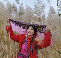 老妈的生活照，是不是穿上衣服更诱人呢