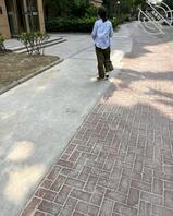小区偶遇气质少妇