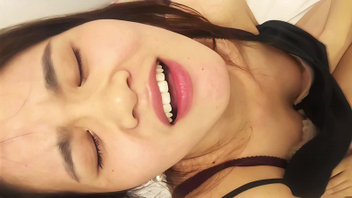 &ldquo;老公，我要高潮了&rdquo;极品少妇人妻做爱喜欢拍下自己淫荡的样子