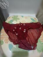 姐姐内裤，正好我休息姐姐，可以享受一下姐姐的内裤了。1