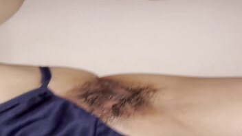 骚妻放开了，兄弟们来！