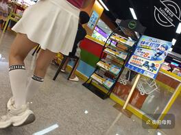 街拍母狗第三弹1